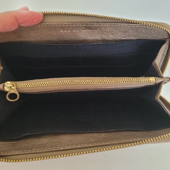 See By Chloe Leather Long Wallet Metalic Silver Zip Around Designer Clutch - Picture 4 of 8